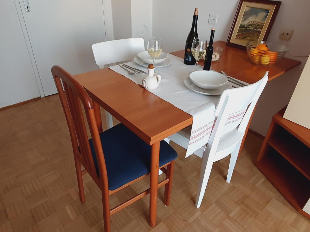 Apartment Gracijela Porec Exterior photo